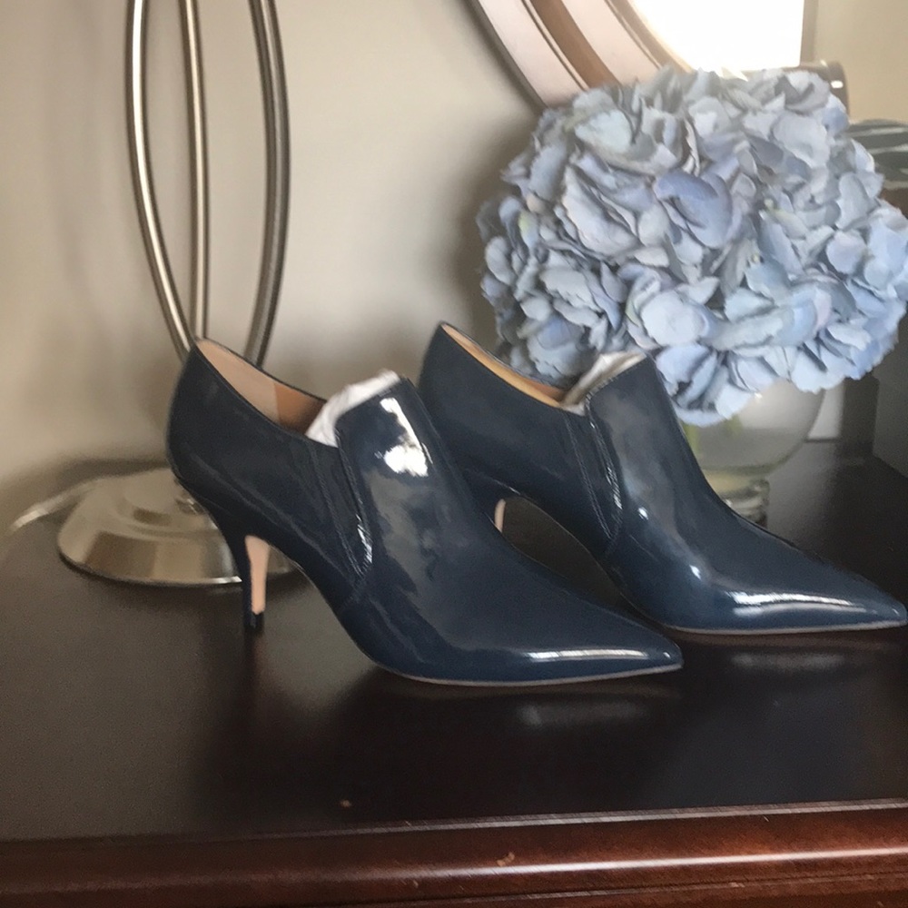 Tory Burch Navy patent leather ankle bootie